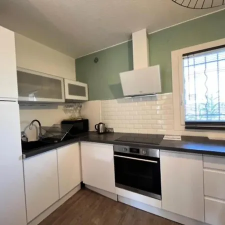 Les Maisons De La - T3 Proche Maison De La Mae-9881 Villa